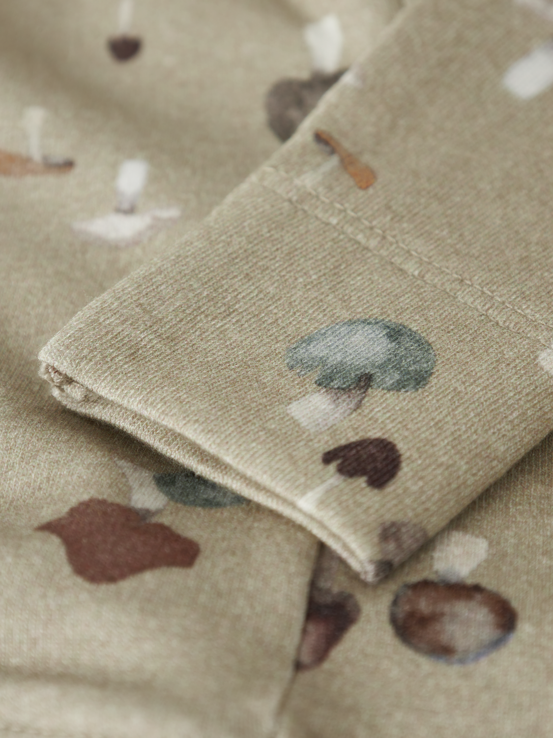 model_shot-front_full